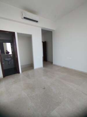 Room in 4 BHK Apartment at Omkar Alta Monte, Malad East – for Sale