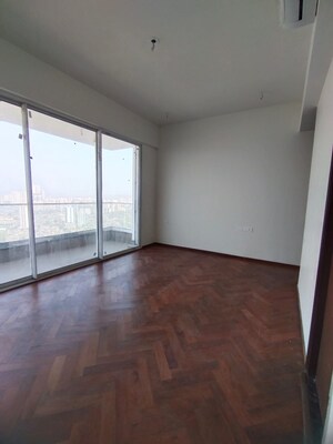 Room in 4 BHK Apartment at Omkar Alta Monte, Malad East – for Sale