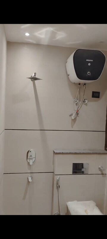 Master Bedroom in 1.5 BHK Builder Floor at Neb Sarai – for Rent