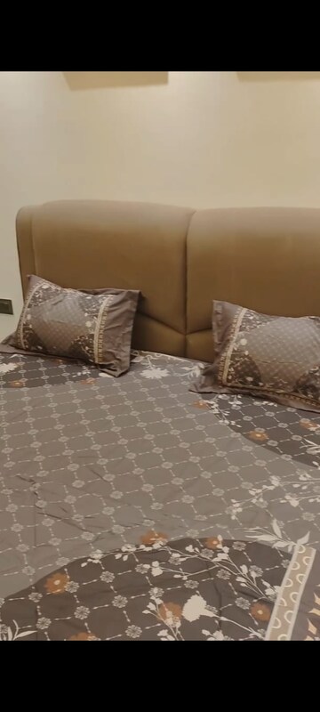 Living Room in 1.5 BHK Builder Floor at Neb Sarai – for Rent