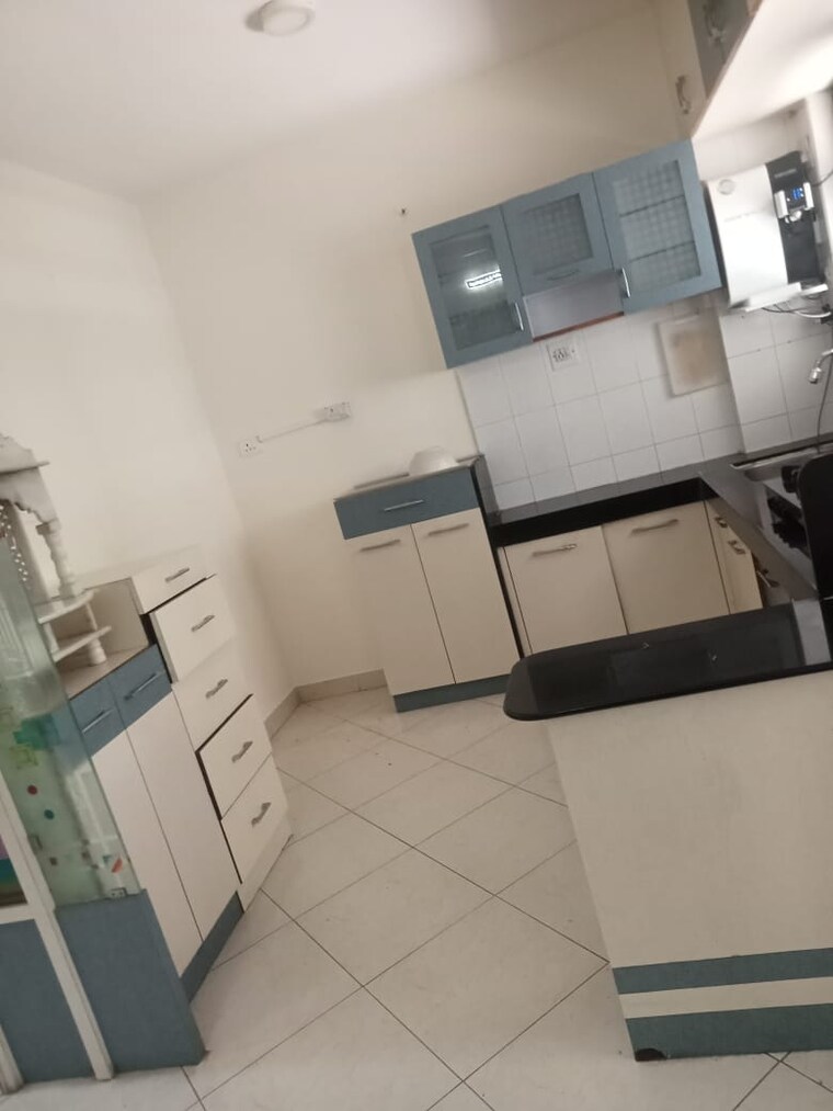 Master Bedroom, vikas-kiran-apartment 2 Bedroom 1000 Sq.Ft. Apartment In Aundh Pune 9454500