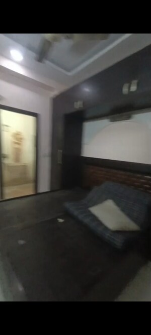 Room in 1 BHK Builder Floor at Kanha Apartments Indirapuram, Shakti Khand 2 – for Rent