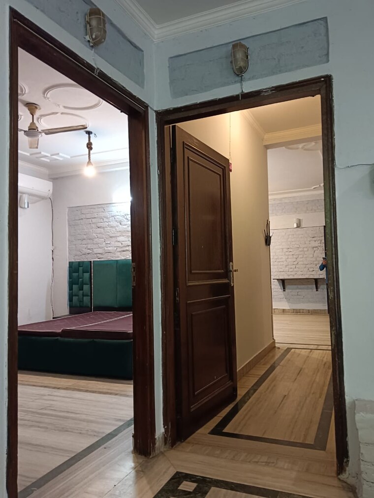 undefined, neb sarai 3 Bedroom 250 Sq.Yd. Independent House In Neb Sarai Delhi 9454506