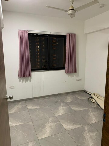 Room in 3 BHK Apartment at Sindhubhavan – for Rent