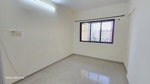 Room in 2 BHK Apartment at Royal Nest Malad West, Malad West – for Rent