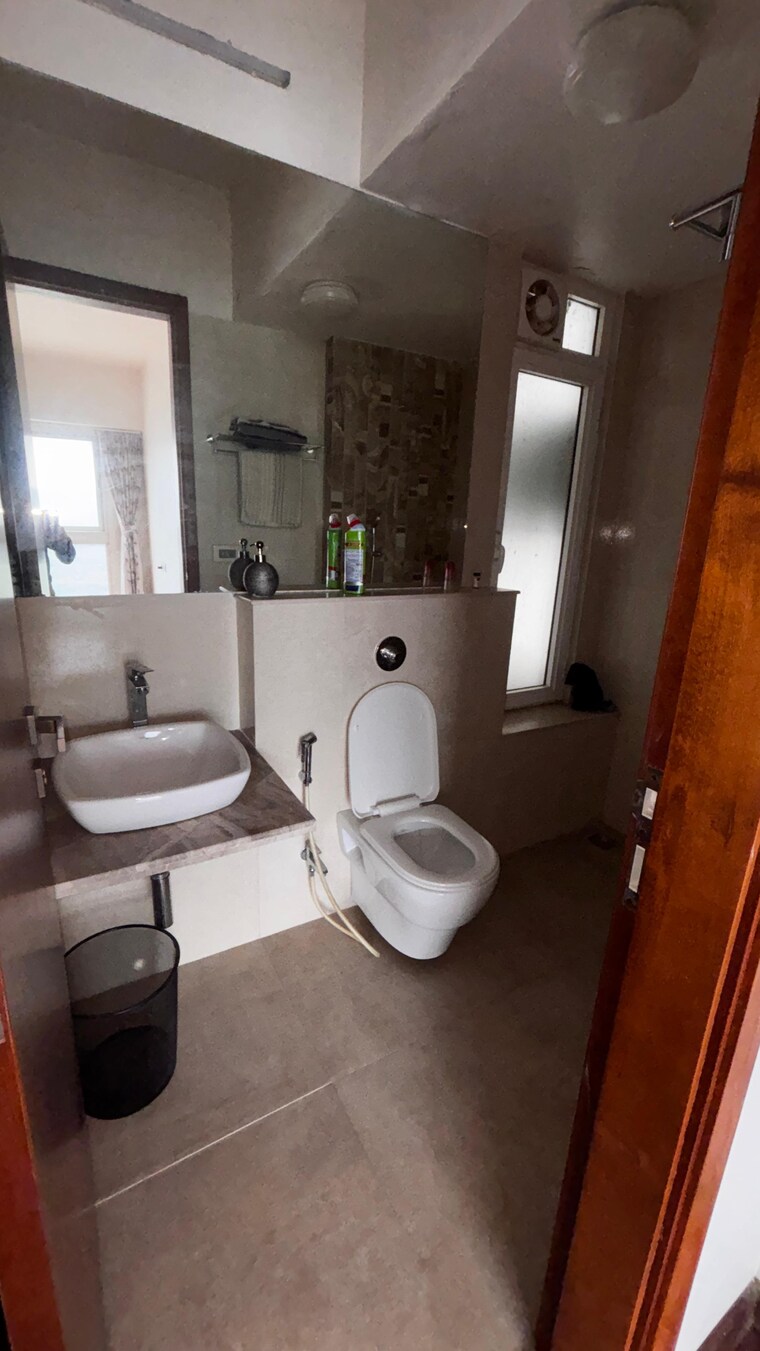 Bathroom, omkar-alta-monte 3 Bedroom 1820 Sq.Ft. Apartment In Malad East Mumbai 9454542