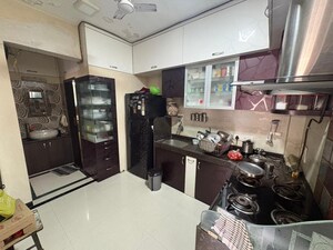 Team Area in 2 BHK Apartment at Oakland Park, Andheri West – for Sale