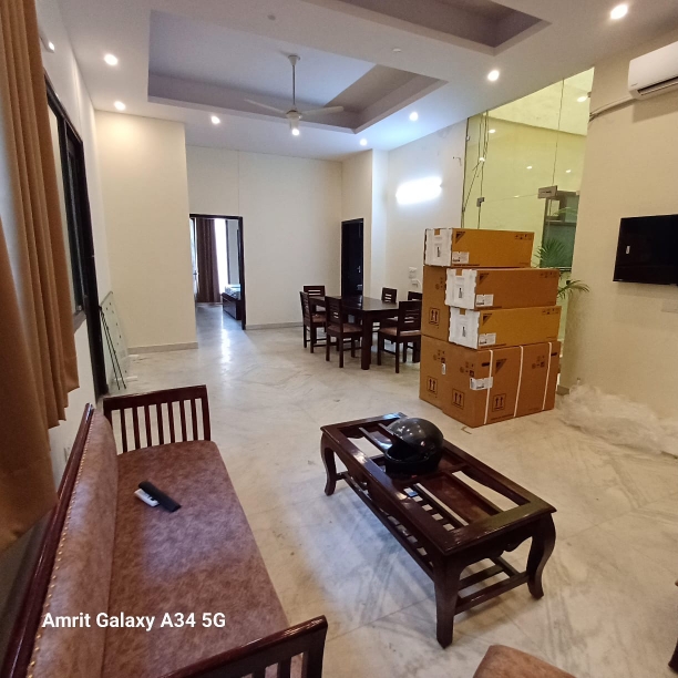 2 BHK + Pooja Room Apartment For Rent in Andheri West