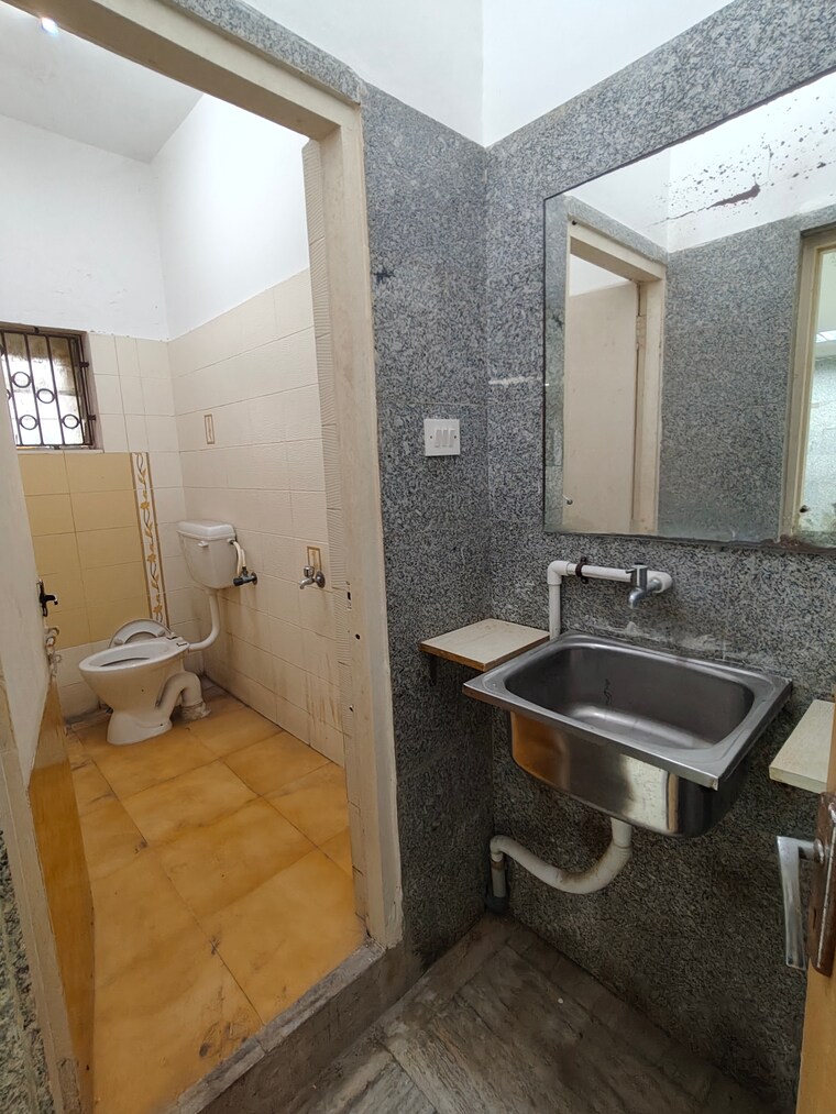 Team Area, vadapalani Commercial Office Space in IT/SEZ 3500 Sq.Ft. In Vadapalani Chennai 9454579