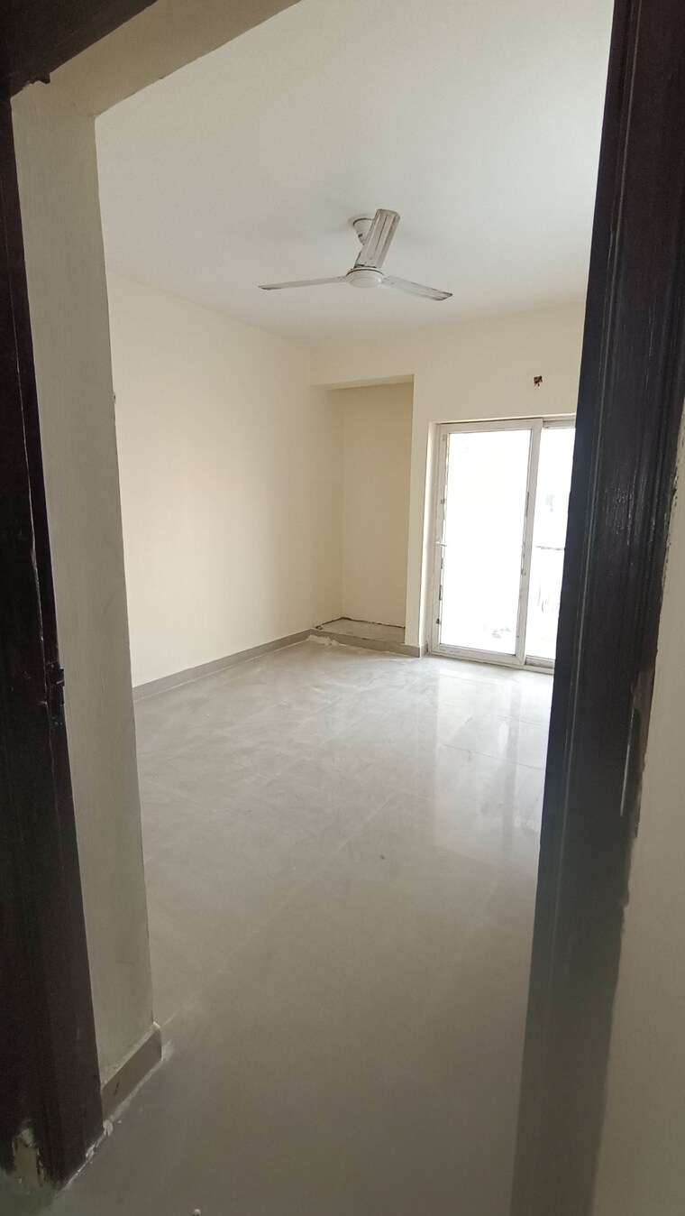 Room, nimbus-the-hyde-park 2 Bedroom 1080 Sq.Ft. Apartment In Sector 78 Noida 9454628