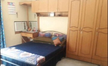 Bedroom in 3 BHK Apartment at Daliganj – for Rent