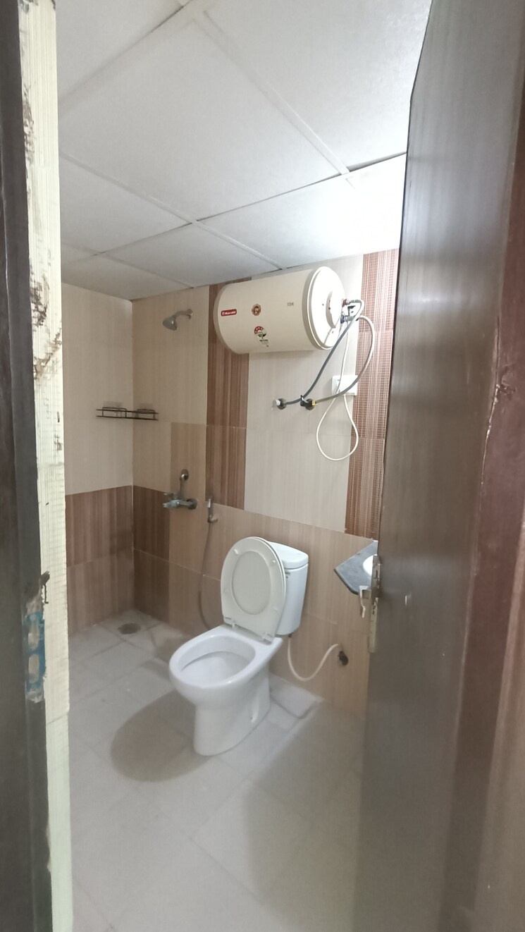 Master Bedroom, nimbus-the-hyde-park 2 Bedroom 915 Sq.Ft. Apartment In Sector 78 Noida 9454647