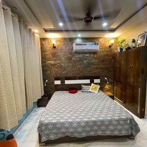 Bedroom in 4 BHK Apartment at Sector 49 – for Rent