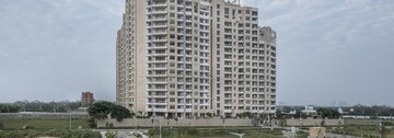 2 BHK Apartment – Exterior View View at Raheja Vedaanta, Sector 108 - for Rent