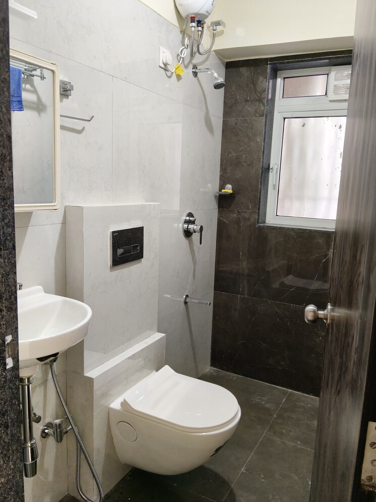 Bathroom, ashirwad-chs-santacruz-east 1 Bedroom 600 Sq.Ft. Apartment In Santacruz East Mumbai 9454705
