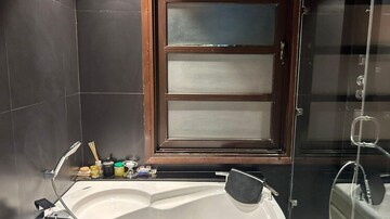 Attached Bathroom in 4 BHK Apartment at Tata Primanti Villas, Sector 72 – for Sale