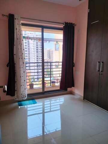 Room in 1 BHK Apartment at Sanghvi Hills, Ghodbunder Road – for Rent