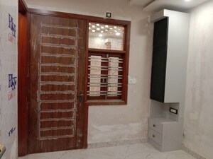 Room in 2 BHK Builder Floor at Dwarka Mor – for Sale
