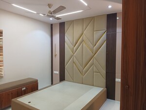 Room in 3 BHK Apartment at Rajapushpa Provincia, Narsingi – for Rent