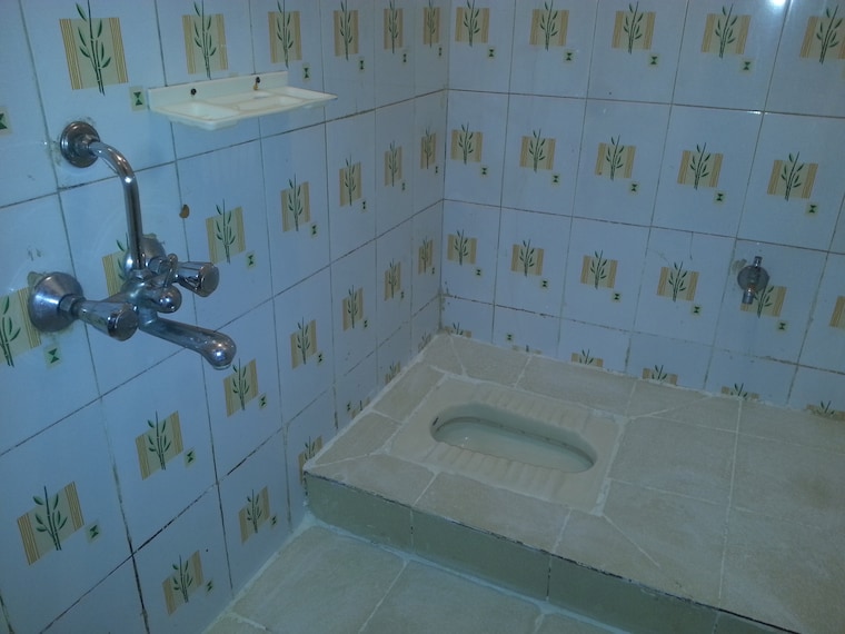 Bathroom, rt nagar 1 Bedroom 670 Sq.Ft. Independent House In Rt Nagar Bangalore 9454763