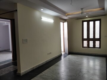 Room in 3 BHK Builder Floor at Mayur Vihar Phase 1 – for Rent