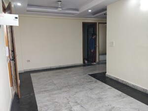 Room in 3 BHK Builder Floor at Mayur Vihar Phase 1 – for Rent