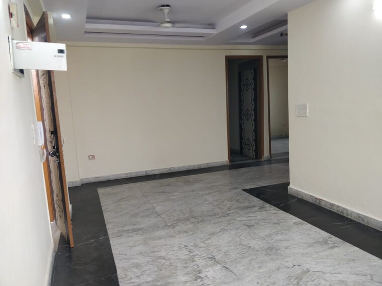 Room, mayur vihar phase 1 3 Bedroom 900 Sq.Ft. Builder Floor In Mayur Vihar Phase 1 Delhi 9454780