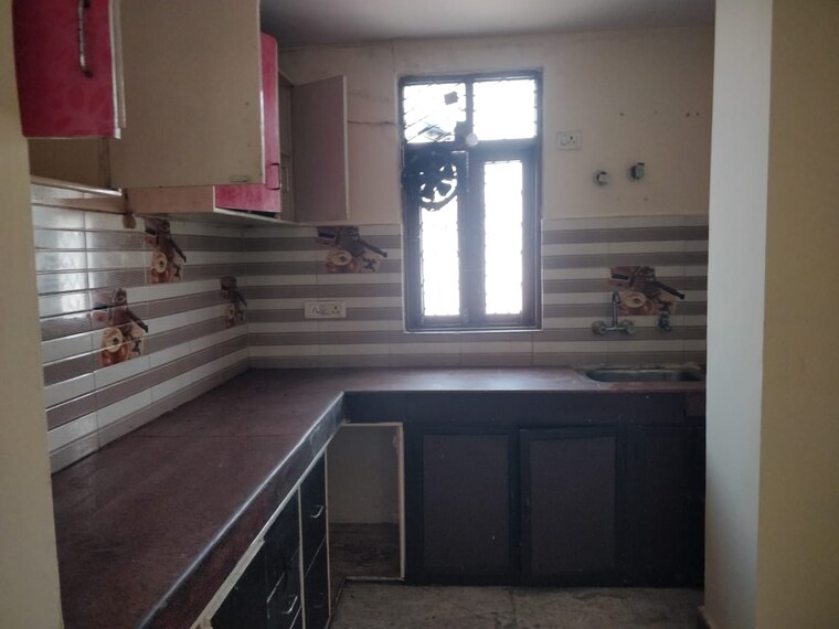 Kitchen, mayur vihar phase 1 3 Bedroom 900 Sq.Ft. Builder Floor In Mayur Vihar Phase 1 Delhi 9454780