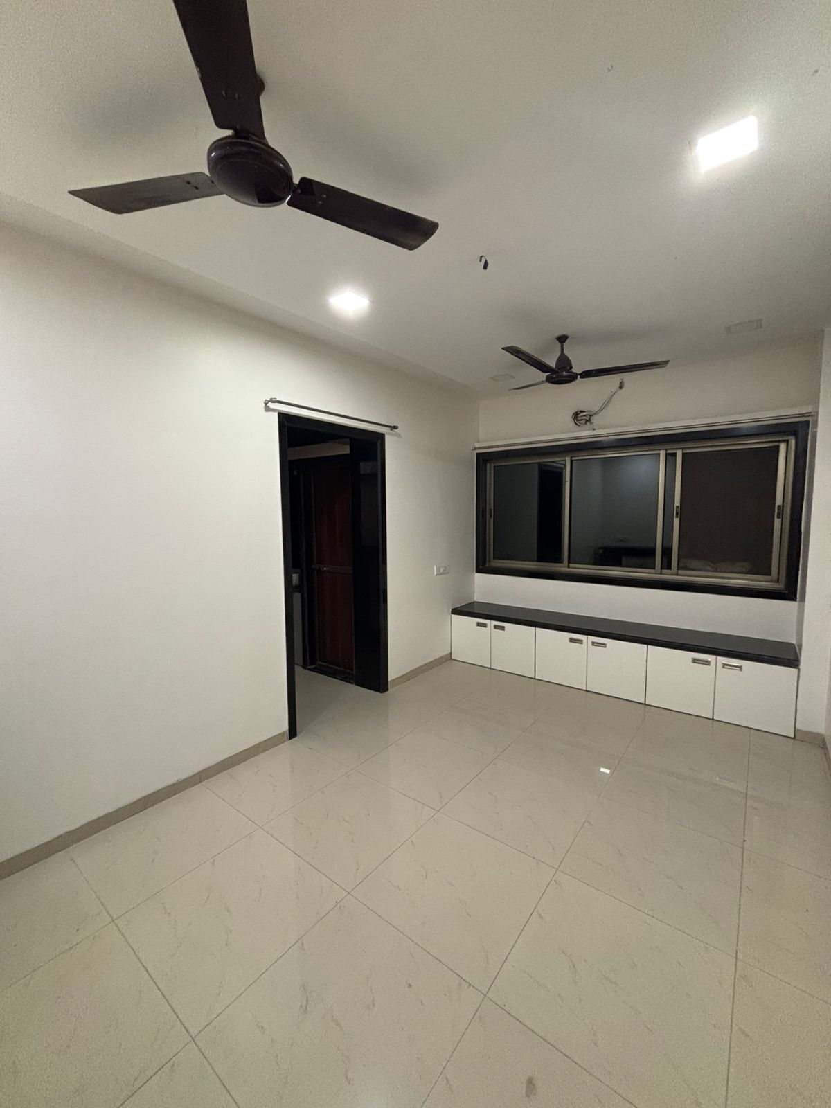 1 BHK Apartment For Rent in Sheth Midori