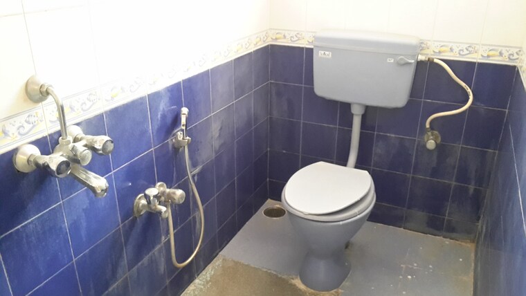 Bathroom, rt nagar 1 Bedroom 680 Sq.Ft. Independent House In Rt Nagar Bangalore 9454791