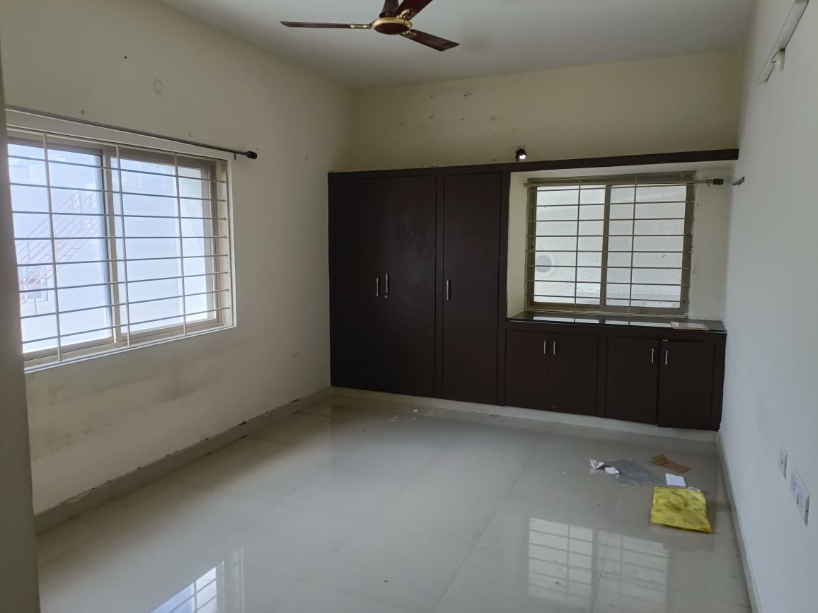 2 BHK + Extra Room Apartment For Rent in Manikonda