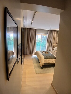 Furnished Amenities in 2 BHK Apartment at Avant Hillway, Goregaon East – for Rent