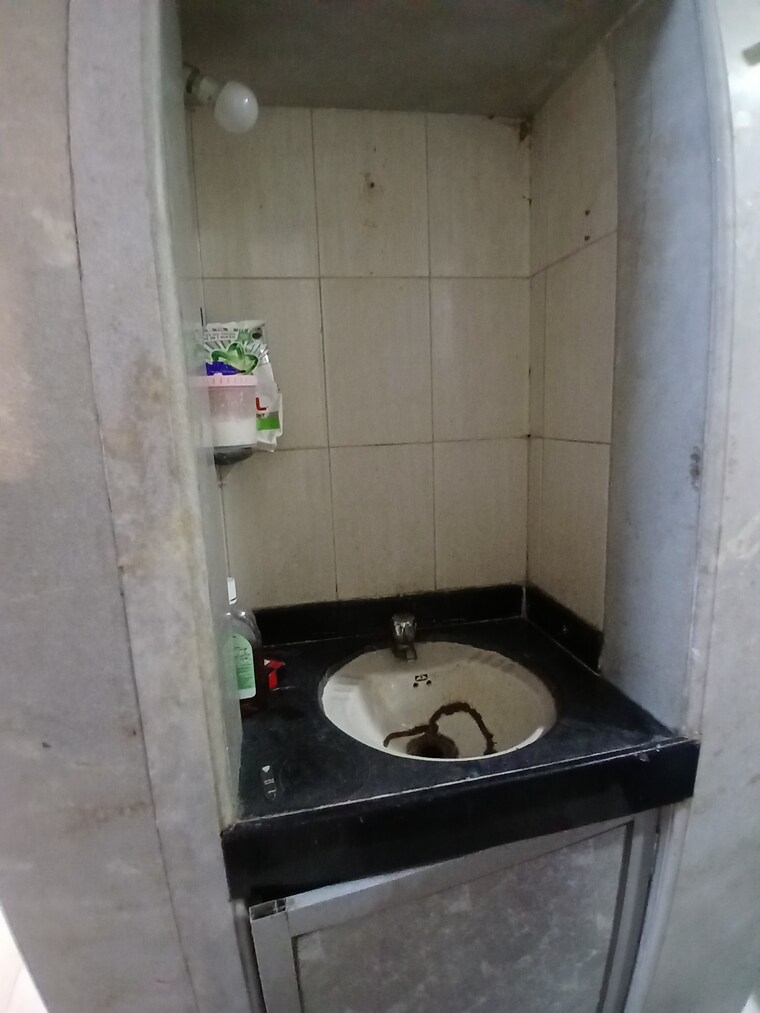 Bathroom, gokuldham colony 1 Bedroom 550 Sq.Ft. Apartment In Gokuldham Colony Mumbai 9454822
