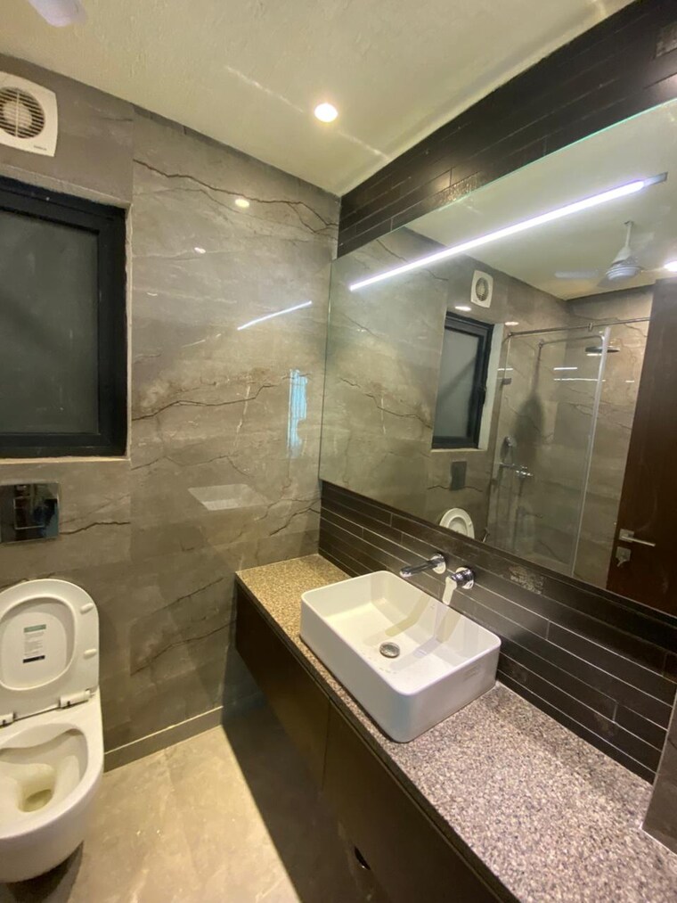 Kitchen, east of kailash 4 Bedroom 400 Sq.Yd. Builder Floor In East Of Kailash Delhi 9454835