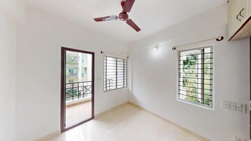 Room in 2 BHK Apartment at Shriram Smrithi, Sarjapur Attibele Road – for Sale
