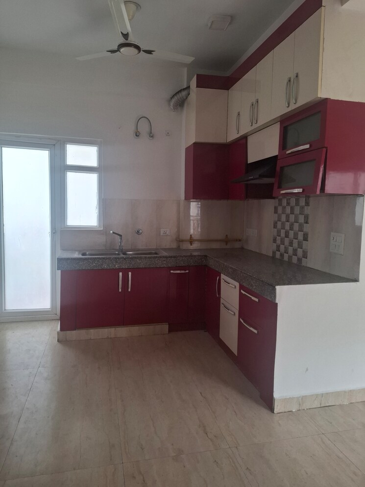 Kitchen, amrapali-verona-heights-phase-ii 3 Bedroom 1220 Sq.Ft. Apartment In Amrapali Leisure Valley Greater Noida 9454842