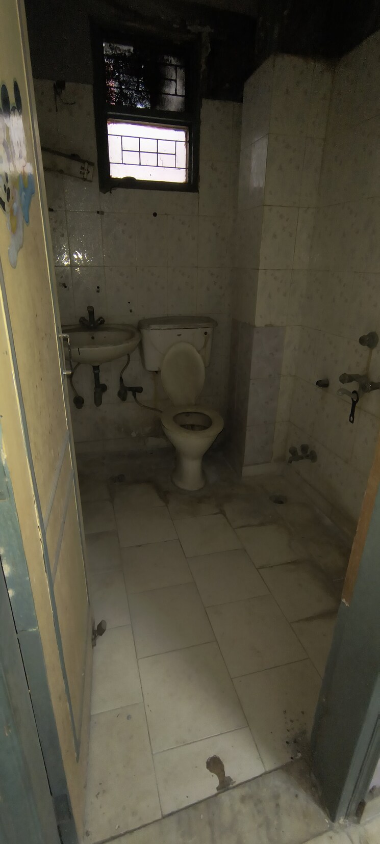 Bathroom, khirki extension 3 Bedroom 1260 Sq.Ft. Builder Floor In Khirki Extension Delhi 9454868