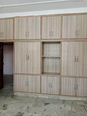 Building Lobby in 3 BHK Builder Floor at Sector 18 – for Rent