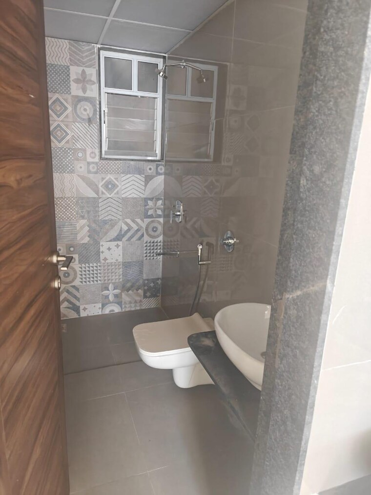 Bathroom, shubh-gateway 3 Bedroom 1250 Sq.Ft. Apartment In Viman Nagar Pune 9454471