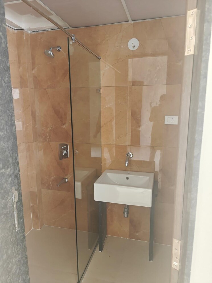 Bathroom, shubh-gateway 3 Bedroom 1250 Sq.Ft. Apartment In Viman Nagar Pune 9454471
