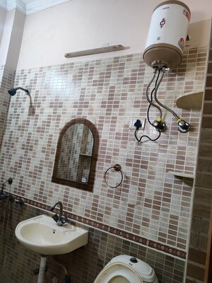 Bathroom in 2.5 BHK Villa at Sector 36 – for Rent