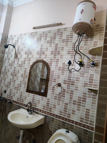 Bathroom in 2.5 BHK Villa at Sector 36 – for Rent