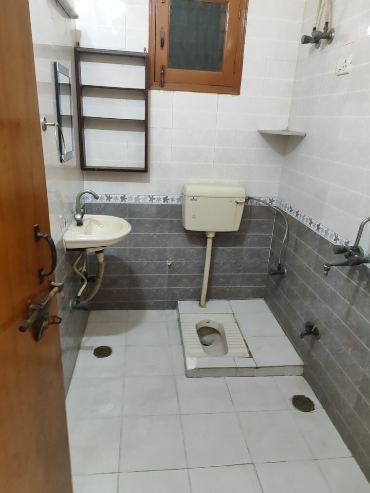 Master Bedroom, sector 36 2.5 Bedroom 1750 Sq.Ft. Villa In Sector 36 Noida 9454890