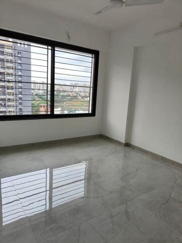 Room in 2 BHK Apartment at Unique Youtopia, Kharadi – for Rent