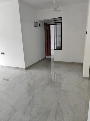 Room in 2 BHK Apartment at Unique Youtopia, Kharadi – for Rent