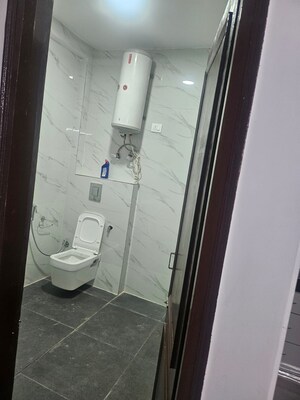 Bathroom in 2.5 BHK Builder Floor at Uttam Nagar – for Rent
