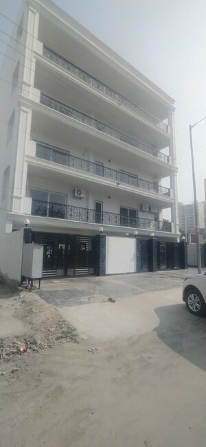 4 BHK Builder Floor For Sale in Parklands, Sector 85