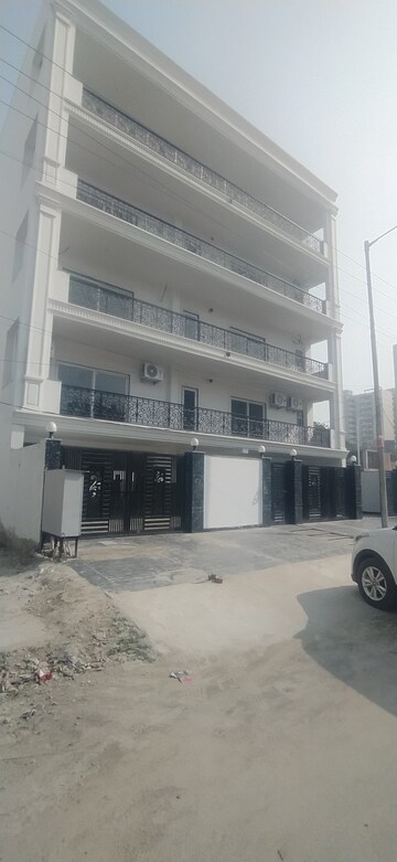 4 BHK Builder Floor For Sale in Parklands, Sector 85