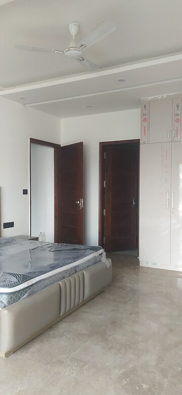 Furnished Amenities in 4 BHK Builder Floor at Parklands, Sector 85 – for Sale