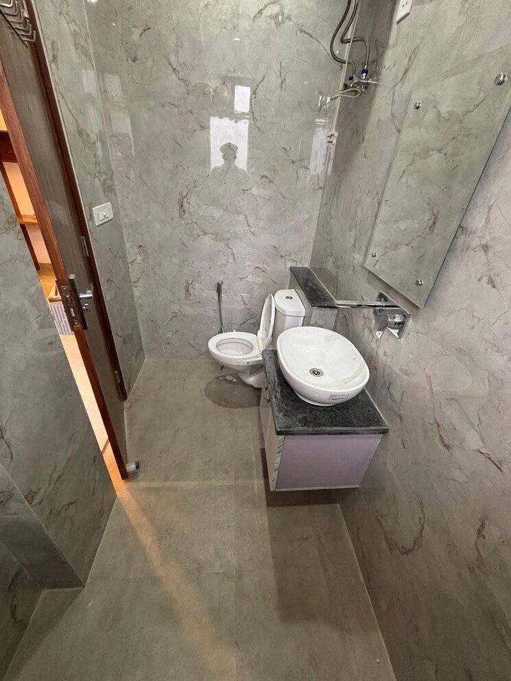 Bathroom, saket 1 RK 250 Sq.Ft. Builder Floor In Saket Delhi 9454972